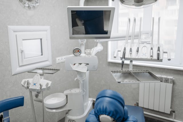 wizyta kontrolna u stomatologa