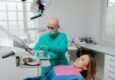 Jak długo może utrzymywać się opuchlizna po implantacji?