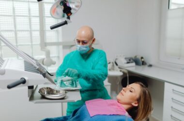 Jak długo może utrzymywać się opuchlizna po implantacji?